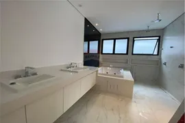 Casa de Condomínio com 4 Quartos à venda, 639m² no Alphaville Residencial Um, Barueri - Foto 25