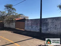 Terreno / Lote / Condomínio para alugar, 360m² no California, Londrina - Foto 1