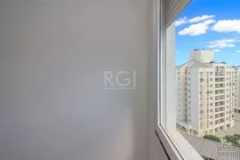 Apartamento com 3 Quartos à venda, 73m² no Vila Jardim, Porto Alegre - Foto 4