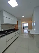 Apartamento com 3 Quartos para alugar, 110m² no Praia de Itaparica, Vila Velha - Foto 18