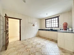 Casa com 5 Quartos à venda, 180m² no Santa Amélia, Belo Horizonte - Foto 14