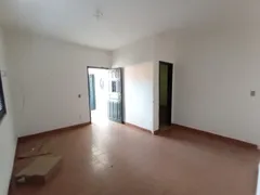 Casa com 3 Quartos para alugar, 200m² no Centro, Teresina - Foto 11