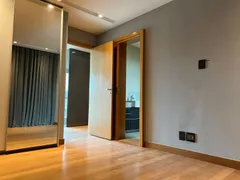 Apartamento com 4 Quartos à venda, 345m² no Vale dos Cristais, Nova Lima - Foto 6