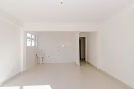 Apartamento com 2 Quartos para alugar, 58m² no Centro, Curitiba - Foto 7