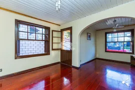 Casa com 3 Quartos à venda, 264m² no Santa Maria Goretti, Porto Alegre - Foto 4