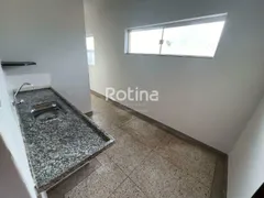 Apartamento com 3 Quartos para alugar, 100m² no Nossa Senhora Aparecida, Uberlândia - Foto 3