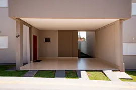 Casa de Condomínio com 3 Quartos à venda, 131m² no Sítios Santa Luzia, Aparecida de Goiânia - Foto 2