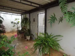 Casa com 2 Quartos à venda, 103m² no Vila Melhado, Araraquara - Foto 2