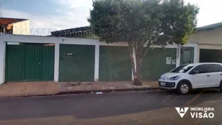 Casa com 3 Quartos à venda, 215m² no Jardim Induberaba, Uberaba - Foto 1