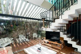 Casa com 3 Quartos à venda, 210m² no Vila Elvira, São Paulo - Foto 2
