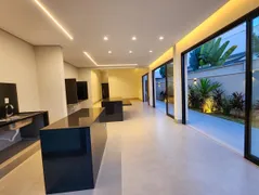 Casa com 3 Quartos à venda, 461m² no Granja Marileusa , Uberlândia - Foto 4