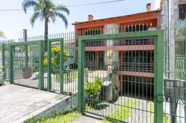 Casa com 6 Quartos à venda, 572m² no Cavalhada, Porto Alegre - Foto 2