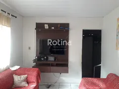 Casa com 3 Quartos à venda, 164m² no Osvaldo Rezende, Uberlândia - Foto 2