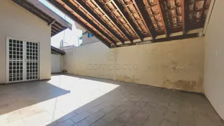 Casa com 3 Quartos para alugar, 150m² no Vila Santo Antonio, São José do Rio Preto - Foto 17