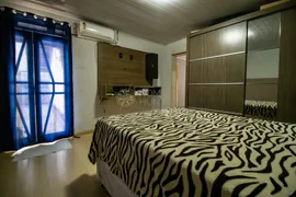 Casa com 3 Quartos à venda, 240m² no Iririú, Joinville - Foto 9