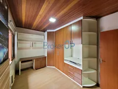 Casa com 3 Quartos à venda, 300m² no Partenon, Porto Alegre - Foto 13