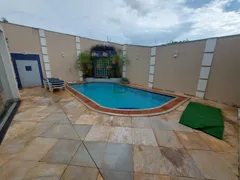 Casa com 3 Quartos à venda, 455m² no Tibery, Uberlândia - Foto 34