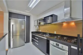 Apartamento com 2 Quartos à venda, 70m² no Água Verde, Curitiba - Foto 2