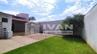 Casa com 3 Quartos à venda, 199m² no Cidade Jardim, Uberlândia - Foto 25