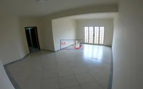 Apartamento com 3 Quartos para alugar, 151m² no Parque Francal, Franca - Foto 2