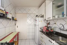 Apartamento com 2 Quartos à venda, 70m² no Mont' Serrat, Porto Alegre - Foto 19