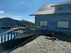 Casa com 4 Quartos à venda, 212m² no Fazendinha, Teresópolis - Foto 14