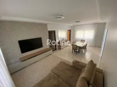 Casa com 3 Quartos à venda, 280m² no Alto Umuarama, Uberlândia - Foto 1