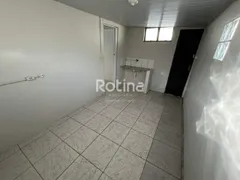 Casa Comercial para alugar, 55m² no Tibery, Uberlândia - Foto 5