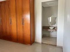 Casa de Condomínio com 3 Quartos à venda, 400m² no Jardins Madri, Goiânia - Foto 15