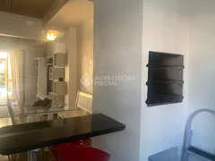 Apartamento com 2 Quartos à venda, 61m² no Jardim do Salso, Porto Alegre - Foto 3