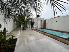 Casa com 3 Quartos à venda, 250m² no Brasil, Uberlândia - Foto 3