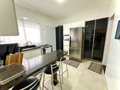 Casa com 3 Quartos à venda, 130m² no California, Londrina - Foto 16