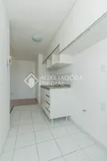 Apartamento com 3 Quartos para alugar, 65m² no Humaitá, Porto Alegre - Foto 5