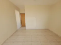 Apartamento com 3 Quartos para alugar, 71m² no Tubalina, Uberlândia - Foto 6