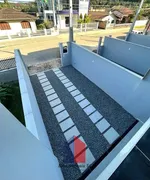Casa com 3 Quartos à venda, 98m² no Petrópolis, Joinville - Foto 2
