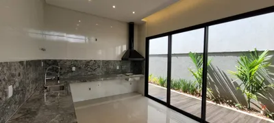 Casa com 3 Quartos à venda, 161m² no Jardim Cristal, Aparecida de Goiânia - Foto 34