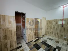 Casa com 3 Quartos para alugar, 170m² no Centro, Pelotas - Foto 27