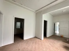 Casa com 4 Quartos para alugar, 200m² no Centro, Bauru - Foto 11