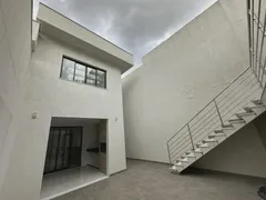 Casa com 3 Quartos à venda, 180m² no Santa Rosa, Belo Horizonte - Foto 2