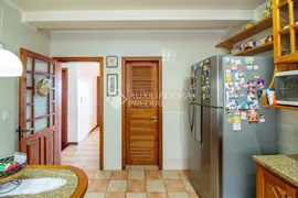 Casa de Condomínio com 3 Quartos à venda, 355m² no Nonoai, Porto Alegre - Foto 8