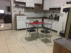 Casa de Vila com 3 Quartos à venda, 360m² no Vila Maria, Aparecida de Goiânia - Foto 9