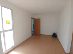 Apartamento com 2 Quartos para alugar, 48m² no Cabral, Contagem - Foto 4