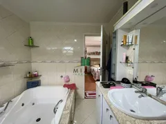 Casa com 3 Quartos à venda, 227m² no Capão da Imbuia, Curitiba - Foto 20