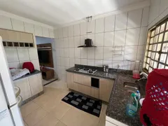 Casa com 3 Quartos à venda, 200m² no Buriti Sereno, Aparecida de Goiânia - Foto 14