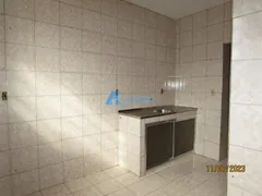 Apartamento com 2 Quartos para alugar, 72m² no Centro, Belford Roxo - Foto 4