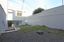 Casa com 3 Quartos à venda, 204m² no Jardim Itú Sabará, Porto Alegre - Foto 24