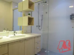 Apartamento com 3 Quartos para alugar, 130m² no Petrópolis, Porto Alegre - Foto 13