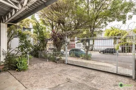 Casa com 3 Quartos à venda, 221m² no Santa Maria Goretti, Porto Alegre - Foto 37