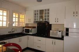 Casa com 4 Quartos para alugar, 290m² no Espiríto Santo, Porto Alegre - Foto 37