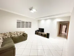 Casa com 3 Quartos à venda, 320m² no Centro, Socorro - Foto 2